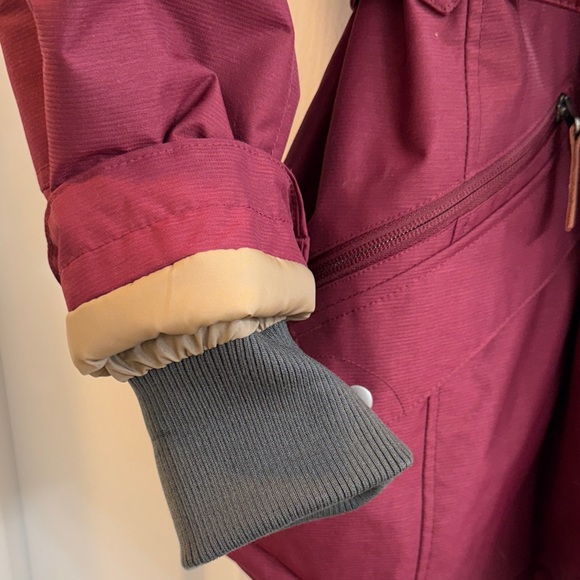 Columbia Women's Carson Pass II Deep Red Wine Jacket - Picture 4 of 10